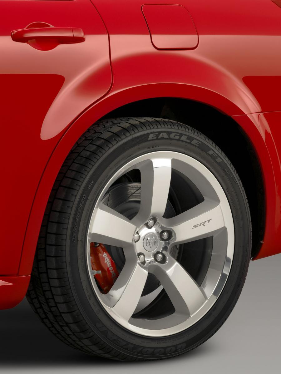  Dodge Magnum SRT8 2008 года  (фото 5 из 9)